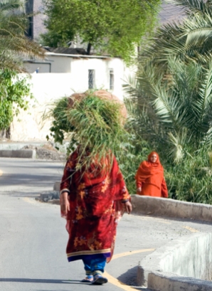 Omani woman, photo courtesy of Elite Tourism, Oman